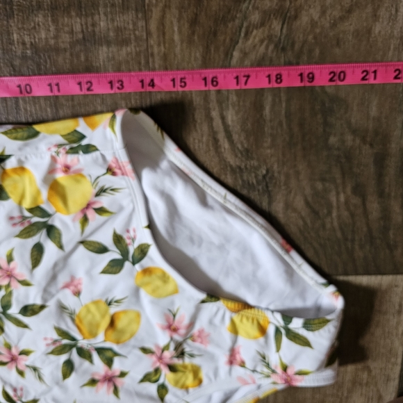 Kona sol lemon print 1 piece bathing suit Medium - Picture 4 of 7